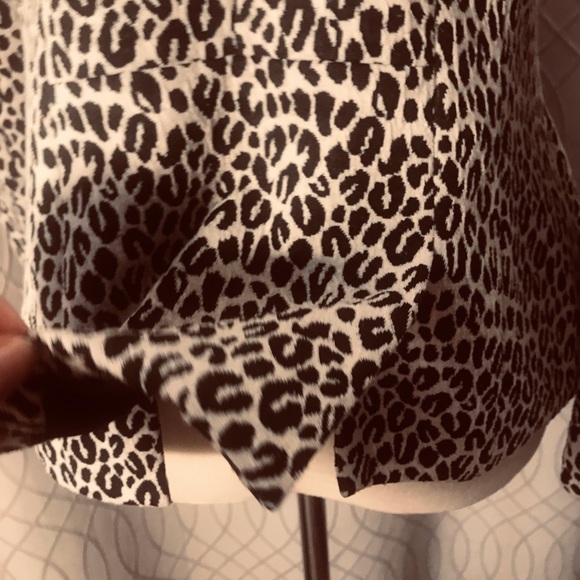 ELEMENTZ LEOPARD PRINT BLAZER SIZE PM Reasonable OFFER Accepted - Picture 4 of 5